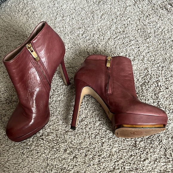 Vince Camuto Shoes - Vince Camuto Dira Stiletto Ankle Booties